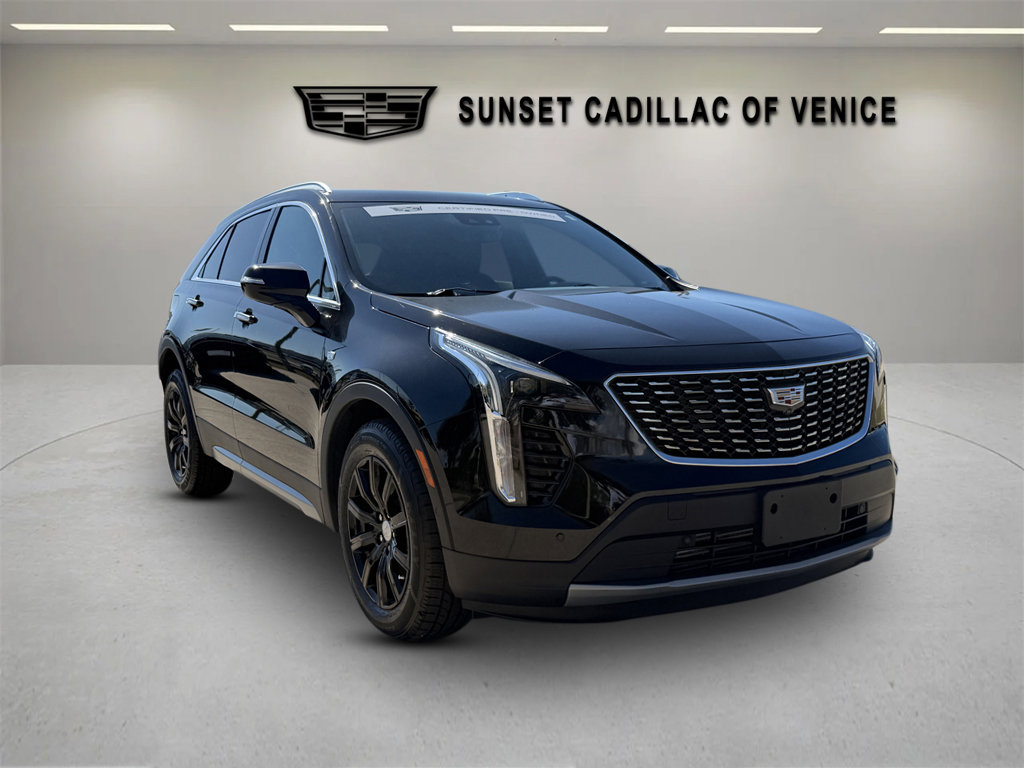 Certified 2022 Cadillac XT4 Premium Luxury w/ Enhanced Visibility Package AWD/4WD image 1