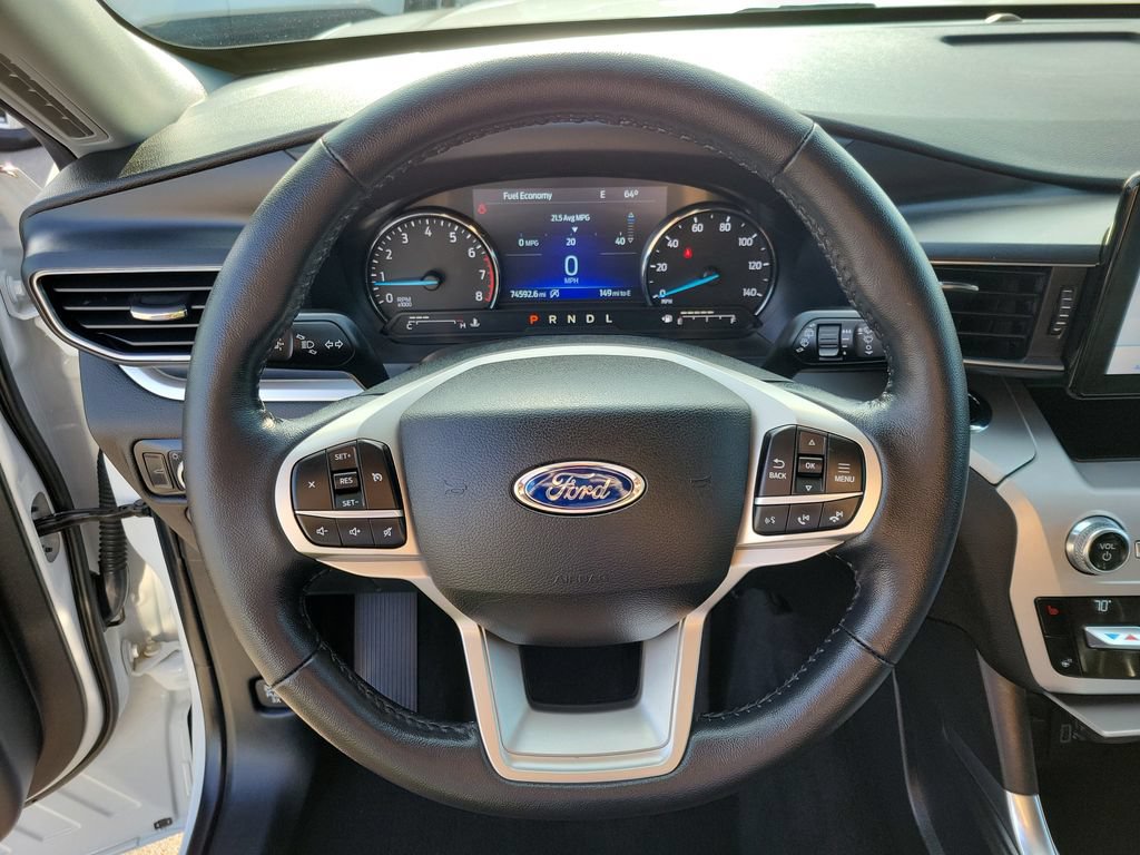 Certified 2021 Ford Explorer XLT w/ Equipment Group 202A AWD/4WD image 24