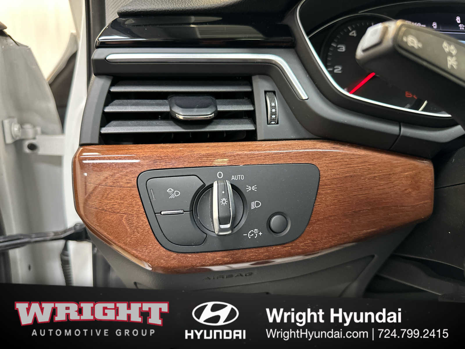 Used 2021 Audi A4 2.0T Premium w/ Convenience Package image 23