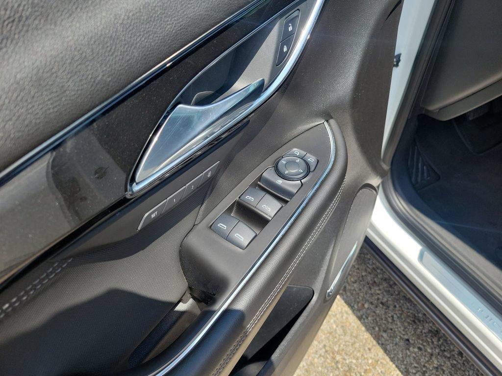 Used 2024 Buick Envision Preferred AWD/4WD image 19