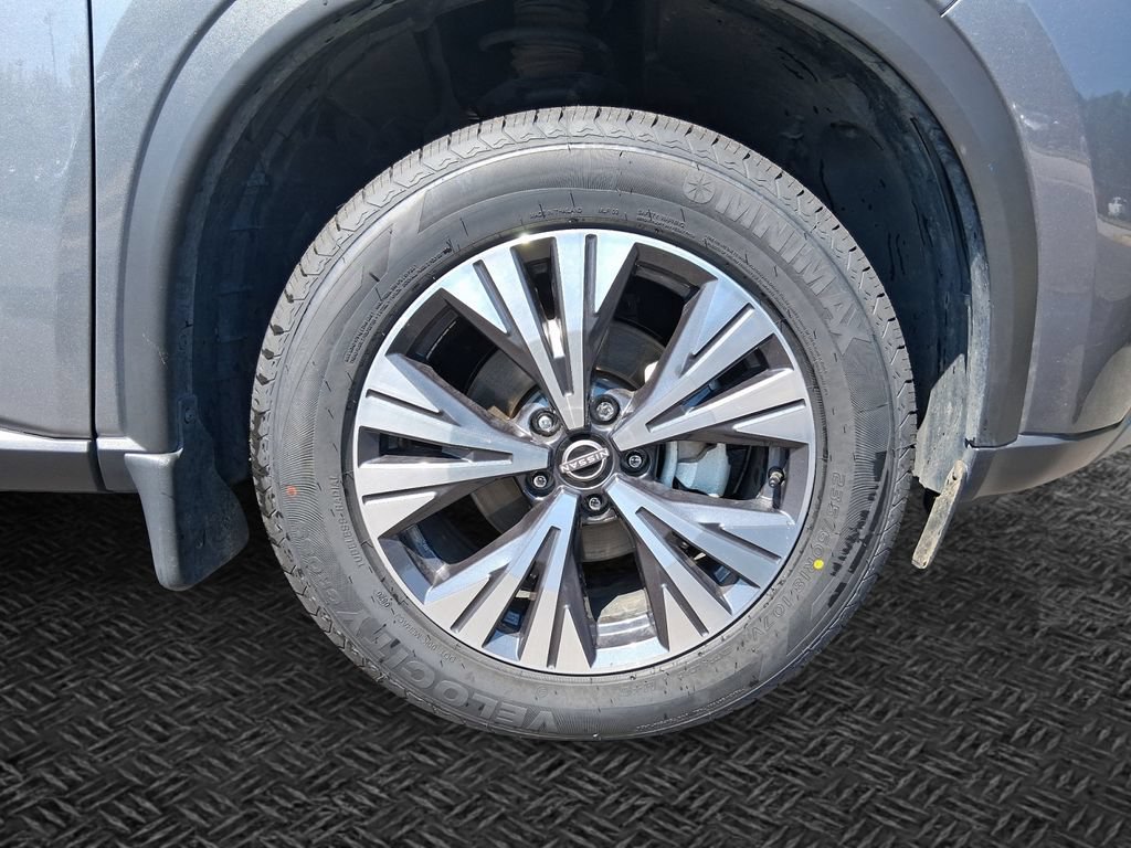 Used 2023 Nissan Rogue SV FWD image 11