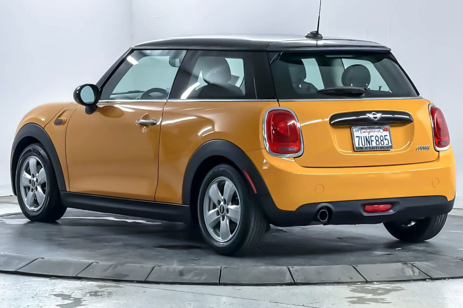 Used 2016 MINI Cooper 2-Door Hardtop image 6
