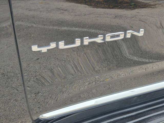 Used 2023 GMC Yukon SLT AWD/4WD image 10