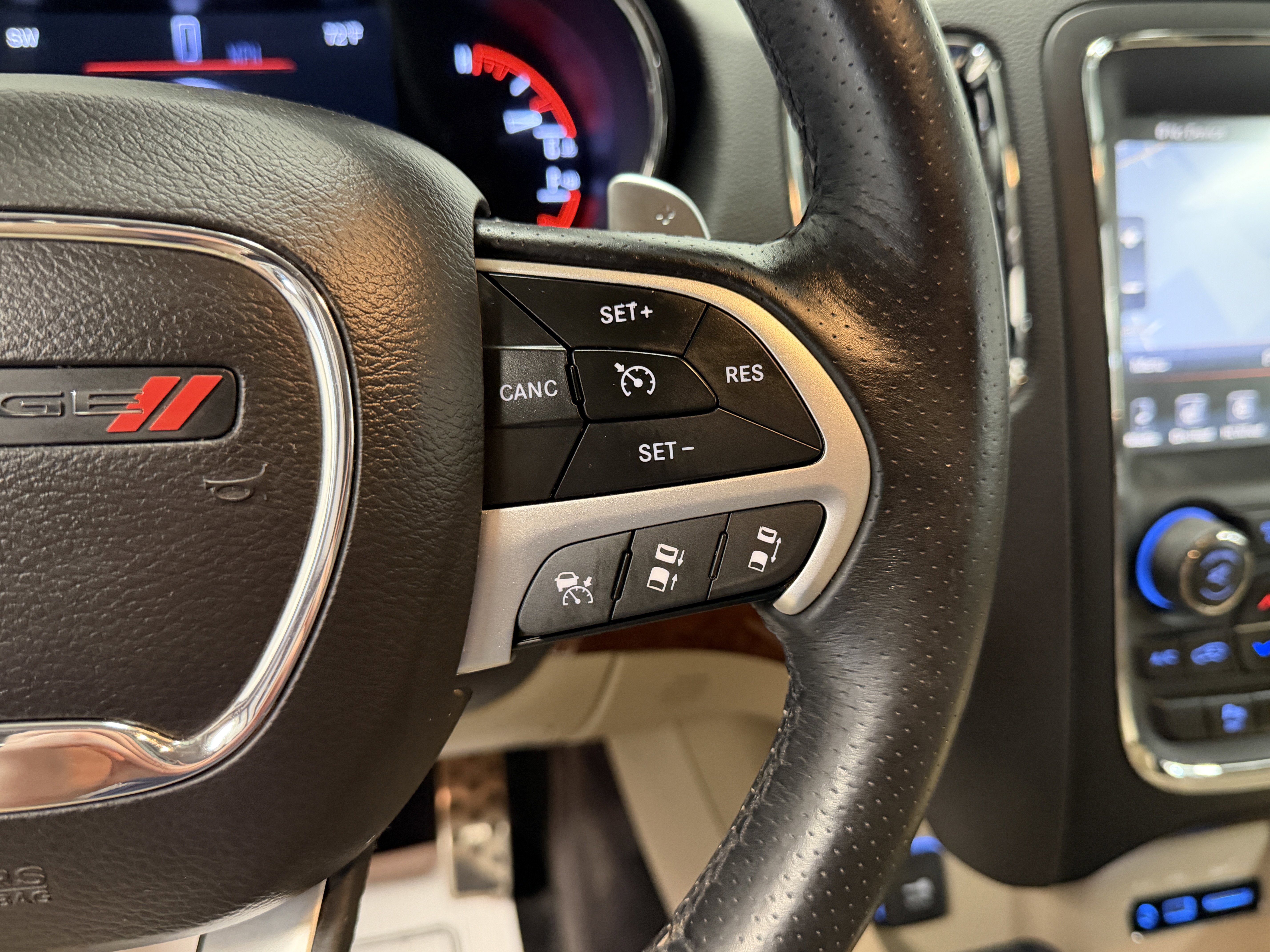 Used 2016 Dodge Durango Citadel w/ Premium Entertainment Group image 14