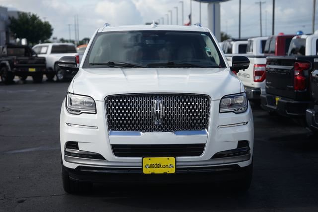Used 2024 Lincoln Navigator L Reserve AWD/4WD image 3