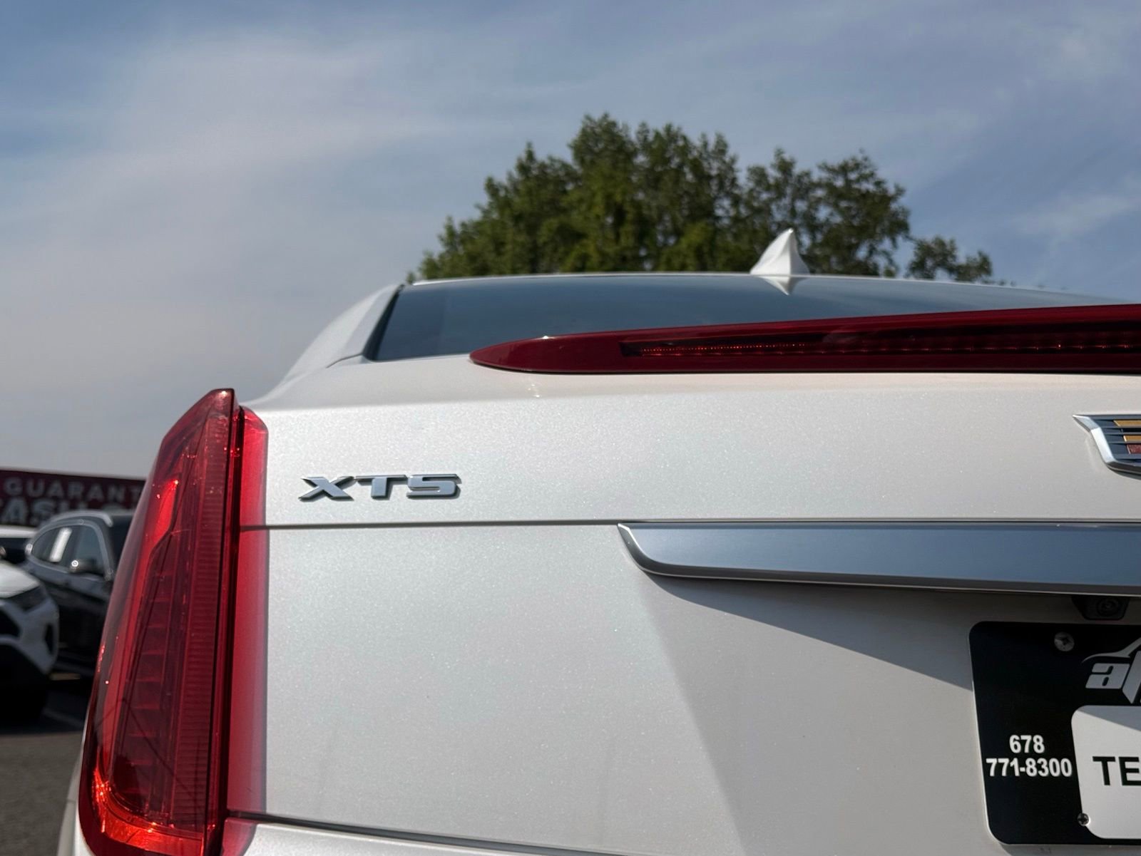 Used 2016 Cadillac XTS Premium image 9