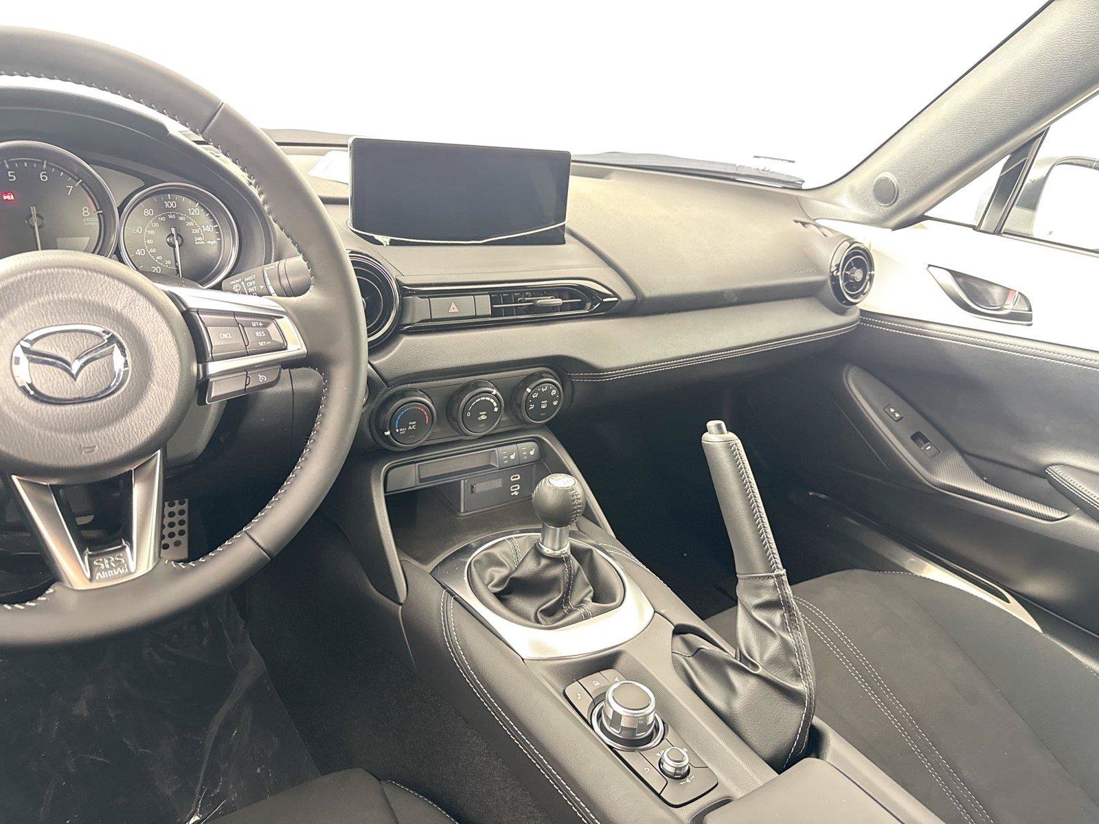 New 2026 MAZDA MX-5 Miata Club w/ Interior Package RWD image 32