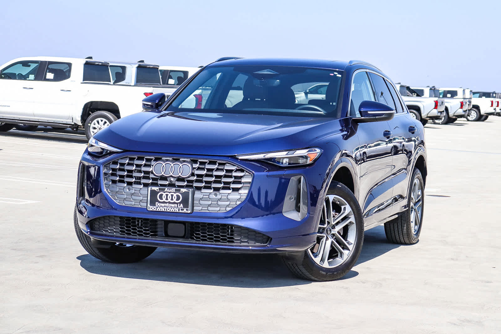 Used 2025 Audi Q5 Premium w/ Convenience Package AWD/4WD image 1