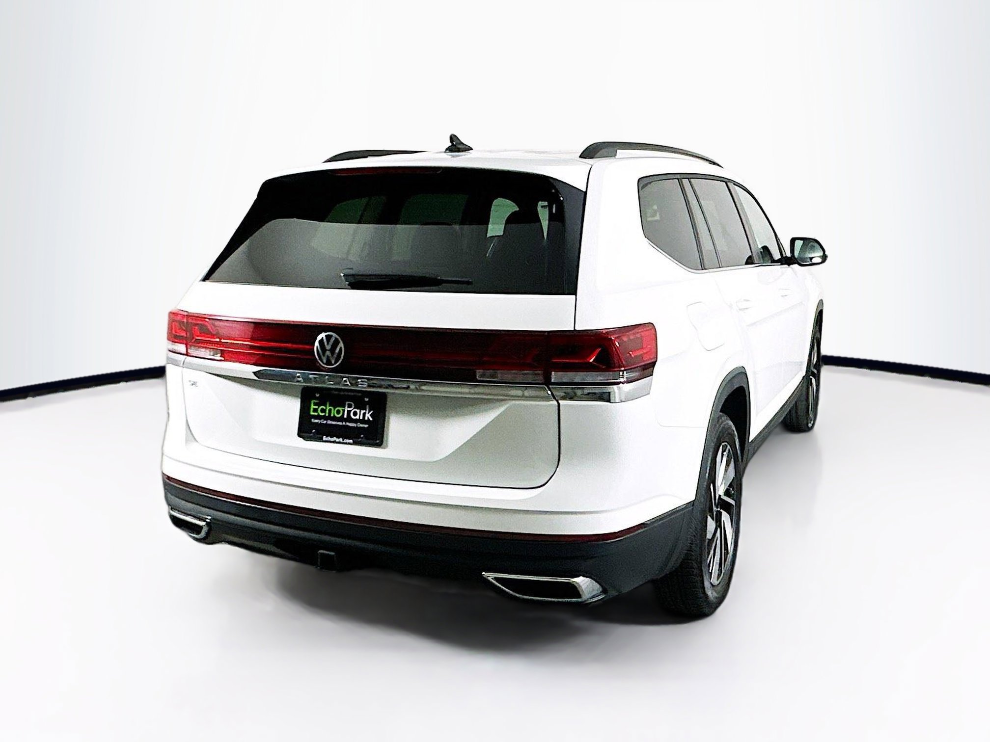 Used 2025 Volkswagen Atlas SE image 9