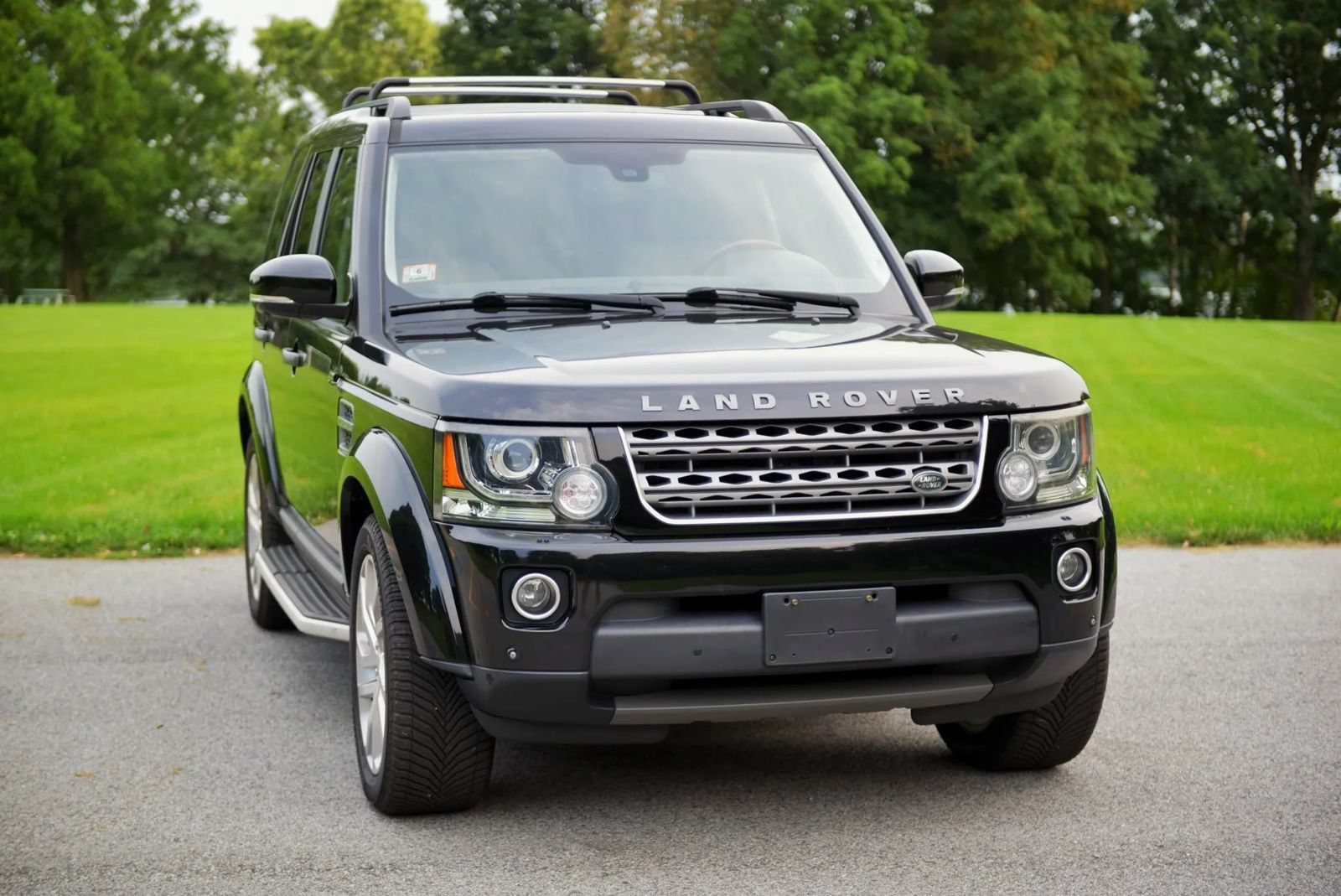 Used 2016 Land Rover LR4 HSE Silver Edition AWD/4WD image 3