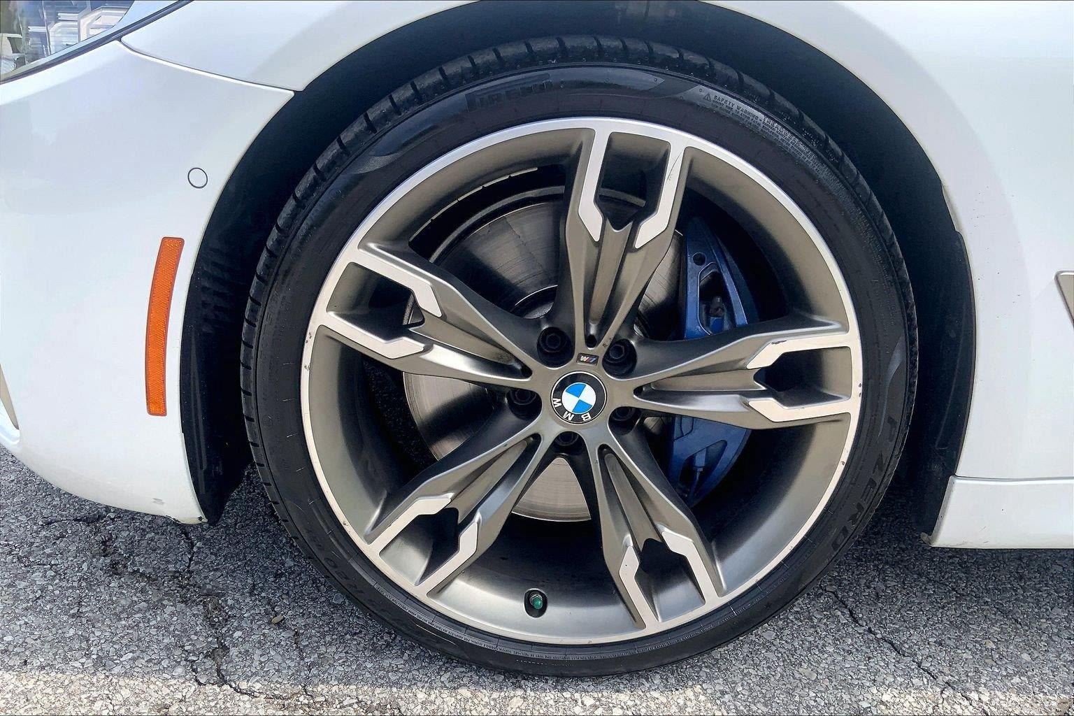 Used 2020 BMW M550i xDrive w/ Executive Package AWD/4WD image 9