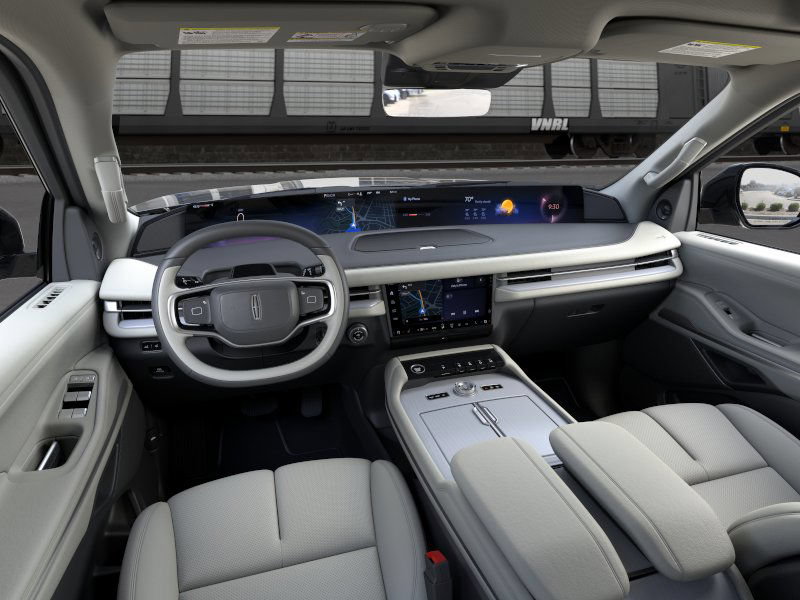 New 2026 Lincoln Navigator L Reserve AWD/4WD image 9