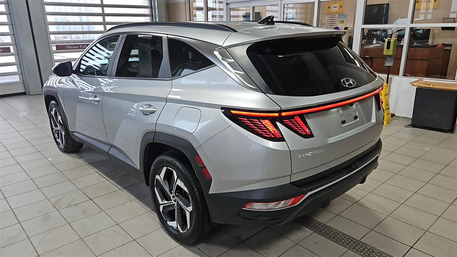 Used 2023 Hyundai Tucson SEL w/ Convenience Package image 5