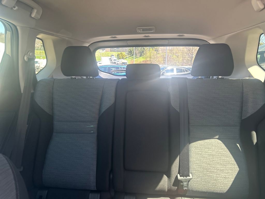 Used 2023 Nissan Rogue SV AWD/4WD image 16