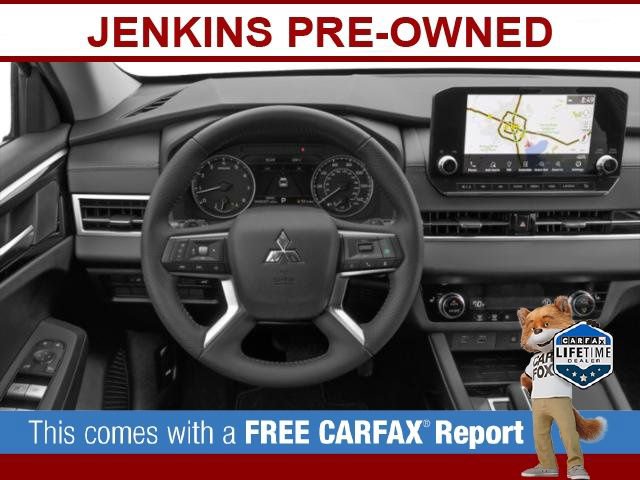 Used 2023 Mitsubishi Outlander SE image 44