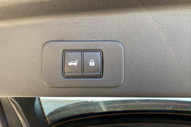 Used 2025 Nissan Murano SL image 31