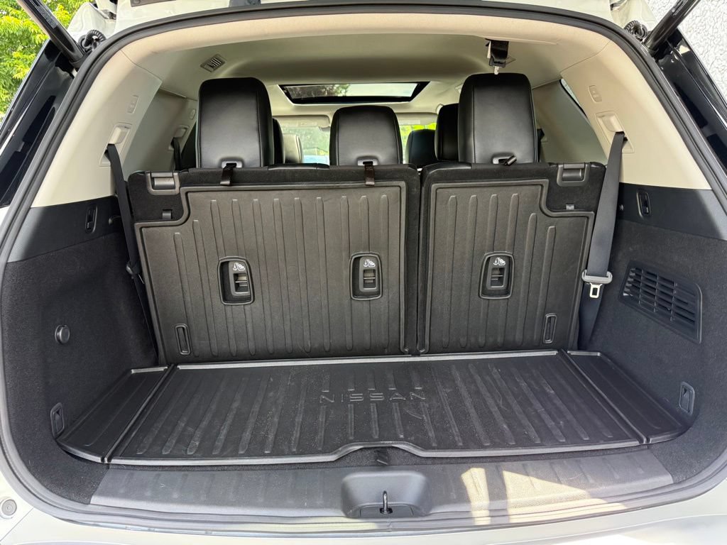 Certified 2023 Nissan Pathfinder Platinum AWD/4WD image 10
