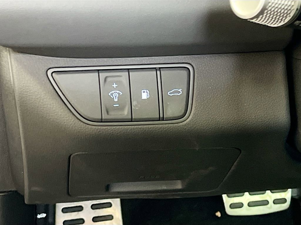 Used 2024 Genesis G70 3.3T Advanced AWD/4WD image 10