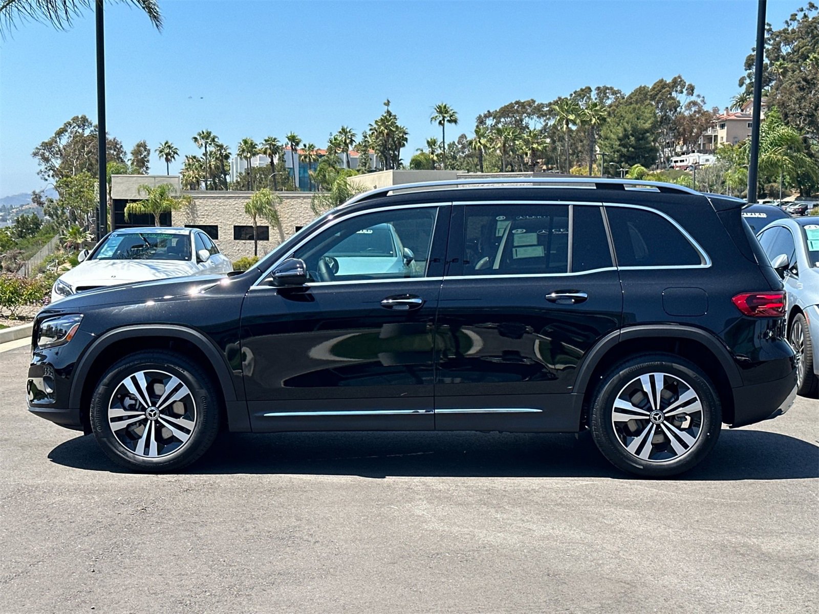 New 2025 Mercedes-Benz GLB 250 4MATIC image 6