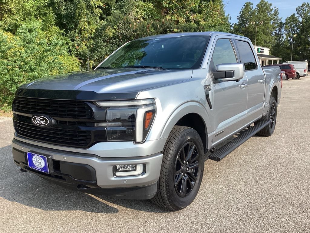 Used 2025 Ford F150 Platinum w/ Equipment Group 702A High AWD/4WD image 3