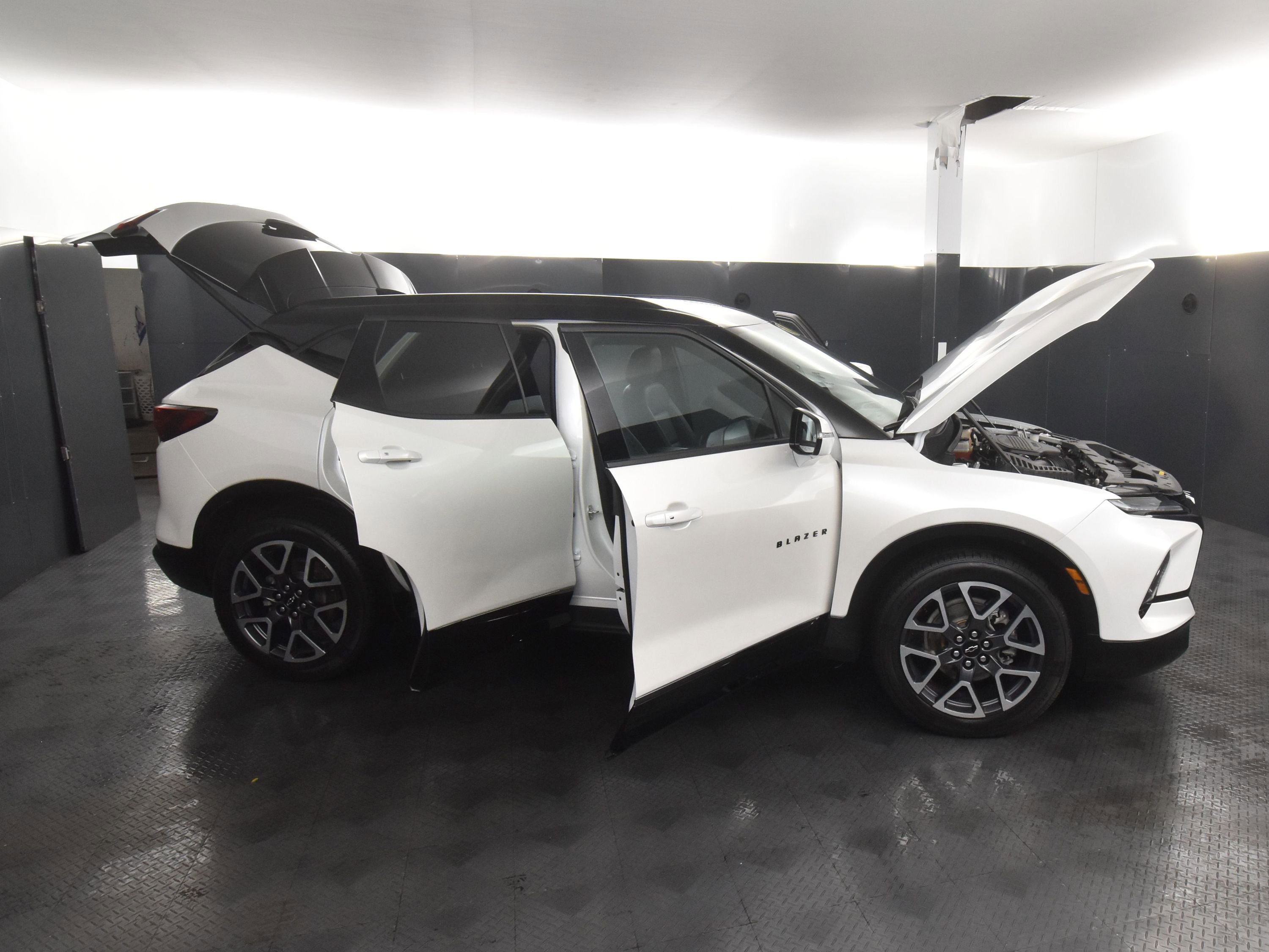 Used 2023 Chevrolet Blazer RS image 56