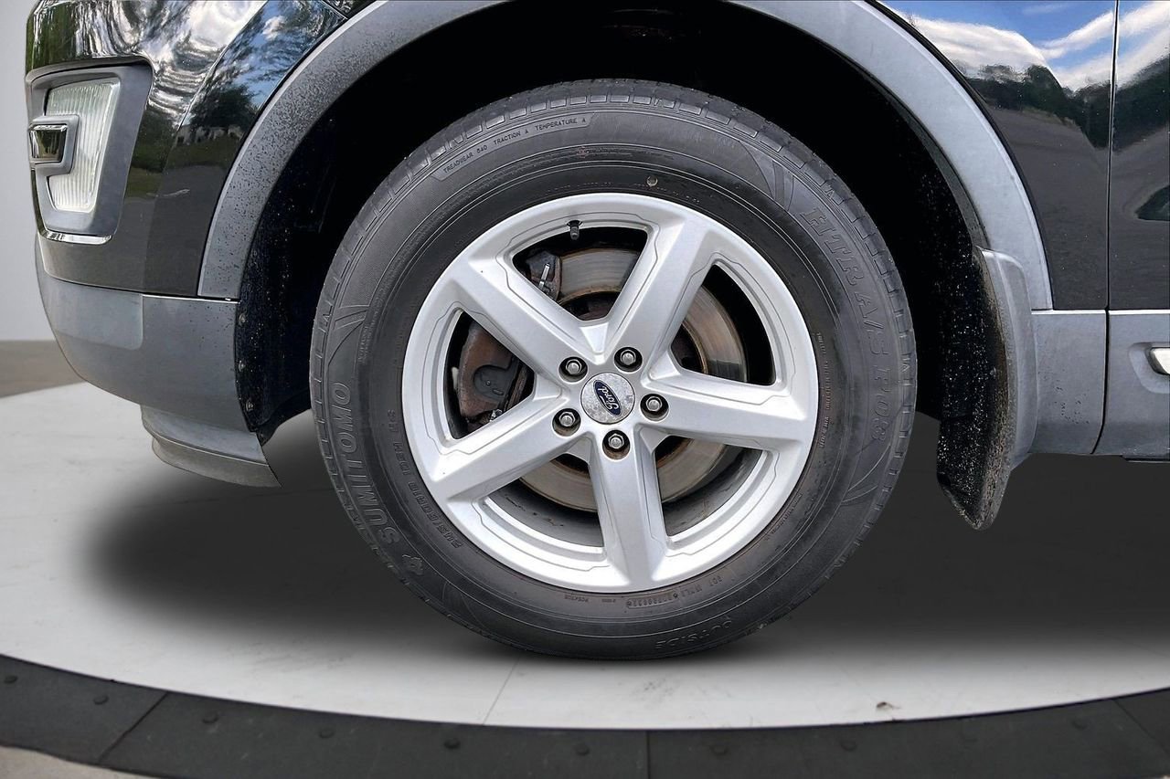 Used 2016 Ford Explorer XLT w/ Equipment Group 201A image 35