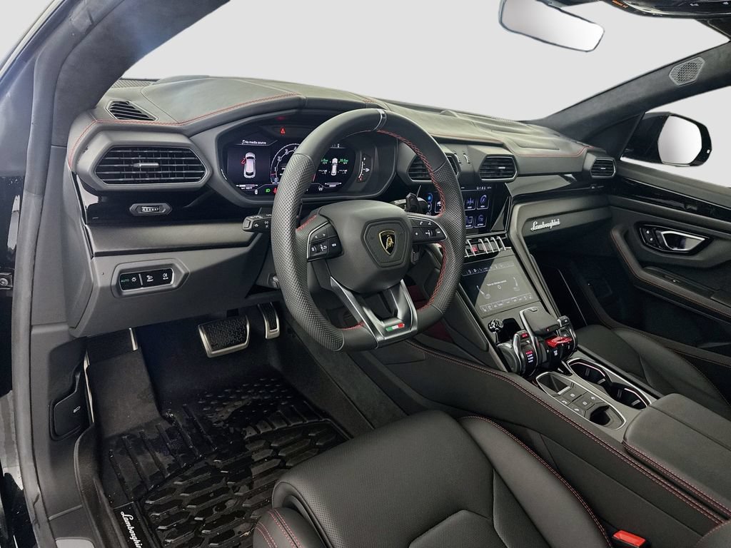 Used 2024 Lamborghini Urus S AWD/4WD image 9