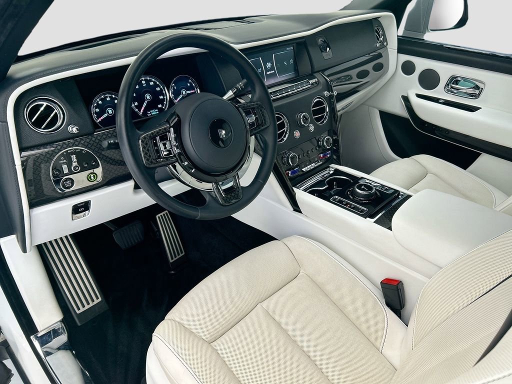 Used 2021 Rolls-Royce Cullinan Black Badge AWD/4WD image 9