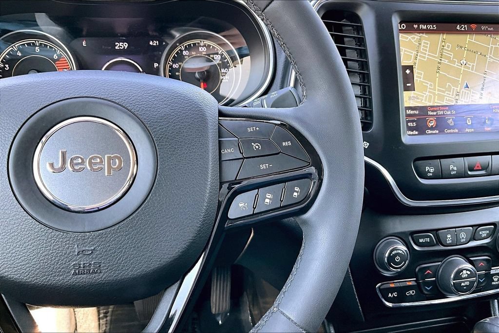 Used 2023 Jeep Cherokee Altitude Lux AWD/4WD image 25
