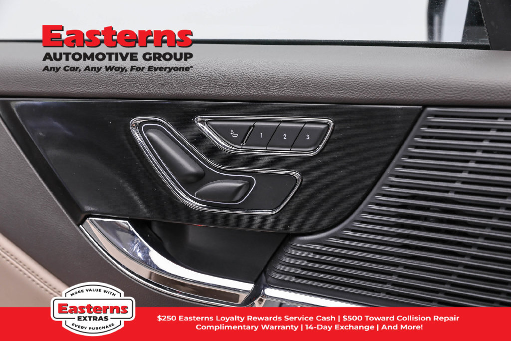 Used 2022 Lincoln Corsair FWD w/ Premium Package image 23