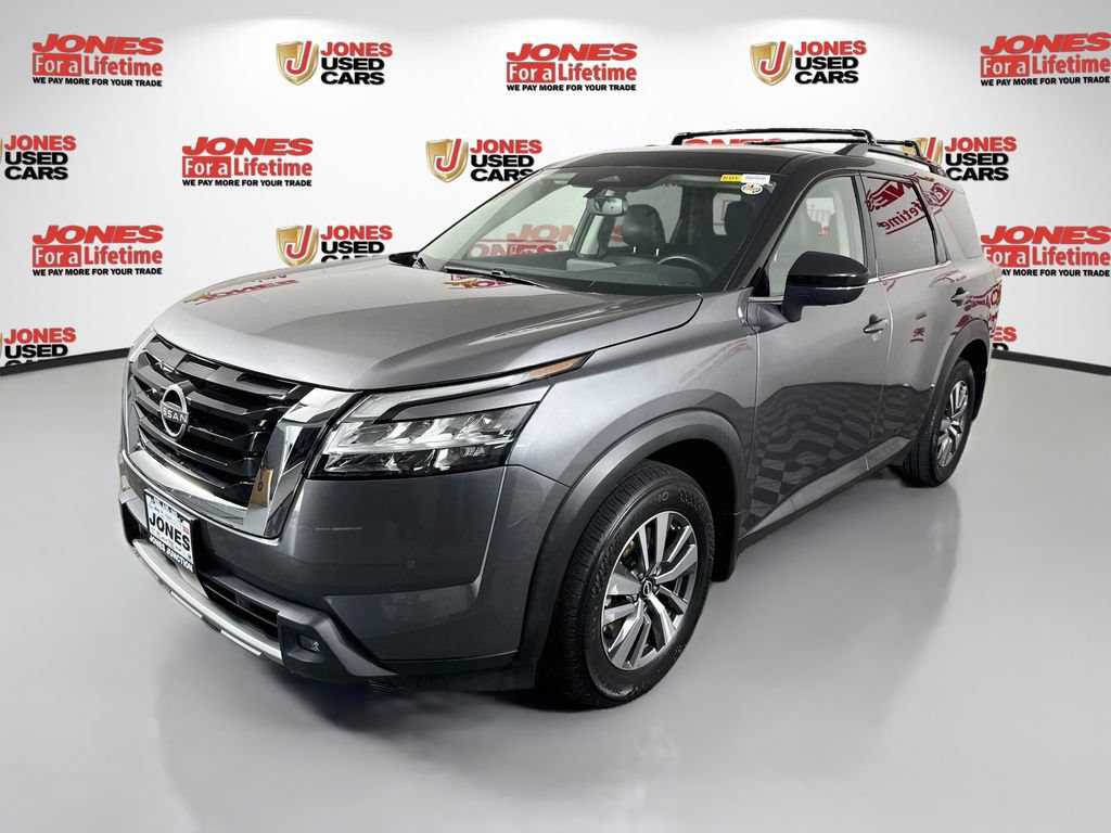 Used 2022 Nissan Pathfinder SL AWD/4WD image 13