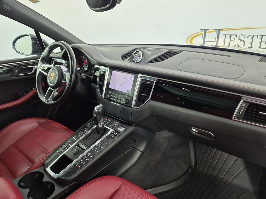 Used 2017 Porsche Macan GTS AWD/4WD image 41