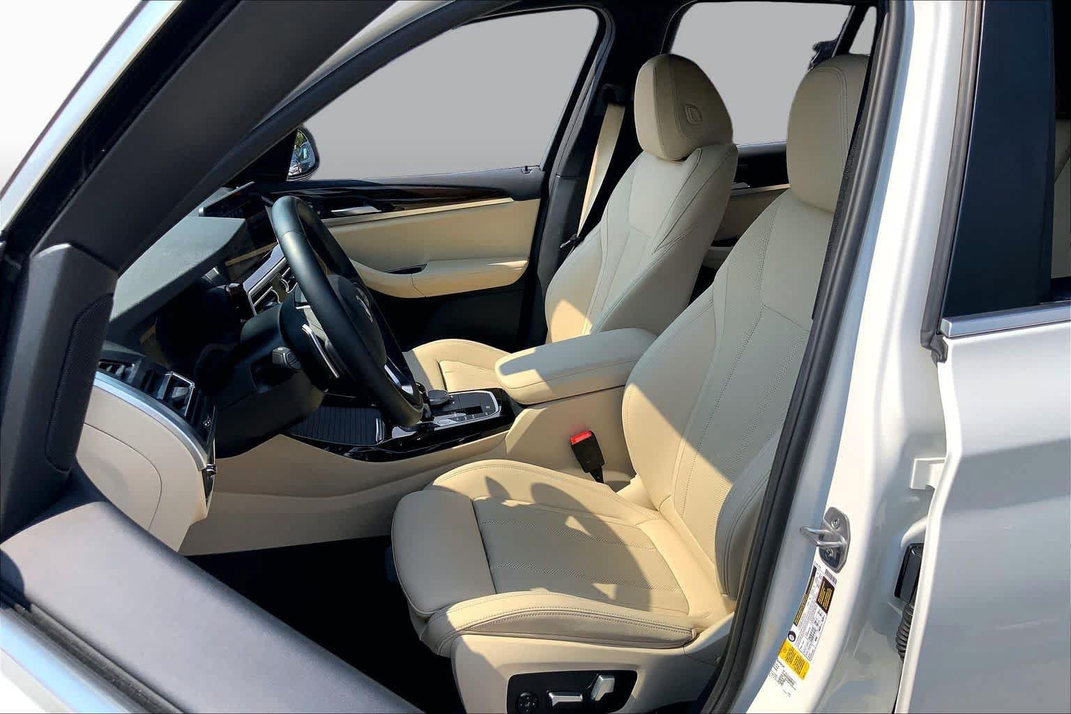 Used 2022 BMW X3 sDrive30i w/ Premium Package 2 (ZPA) RWD image 8