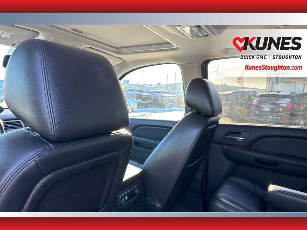 Used 2014 GMC Yukon XL SLT w/ SLT-2 Equipment Package image 31