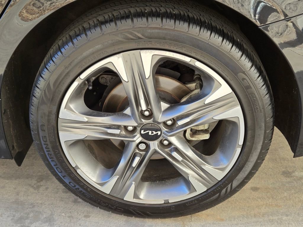 Used 2022 Kia K5 LXS image 10