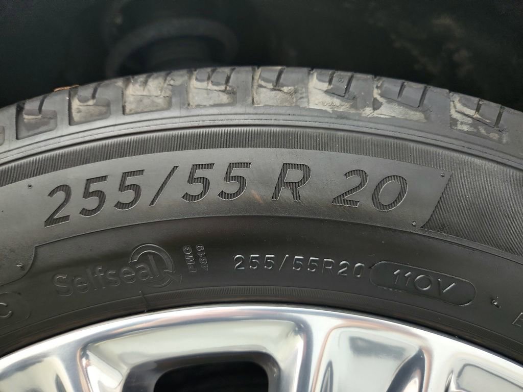 Used 2021 Ford Explorer Limited image 44