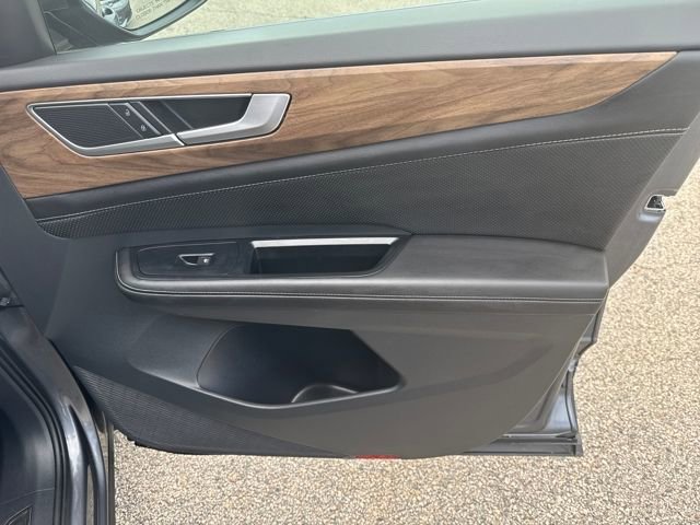 Used 2025 Volkswagen Atlas SE image 33