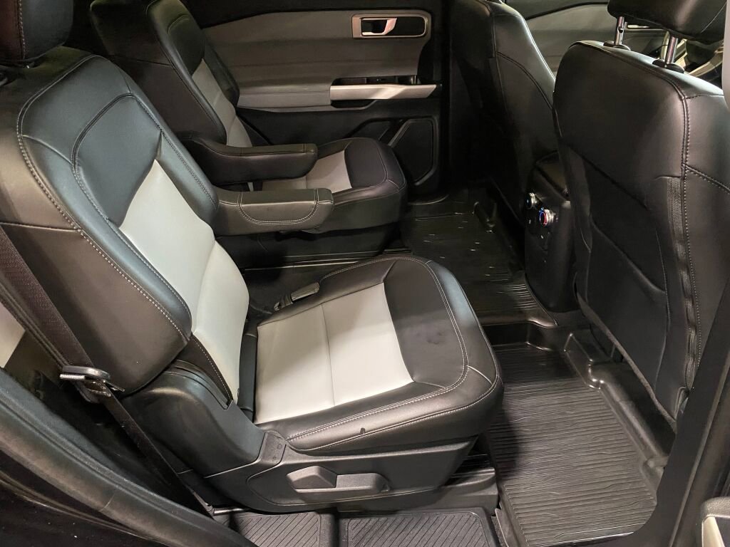 Used 2023 Ford Explorer XLT w/ Equipment Group 202A image 20