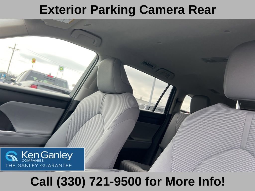 Used 2023 Toyota Highlander L image 42