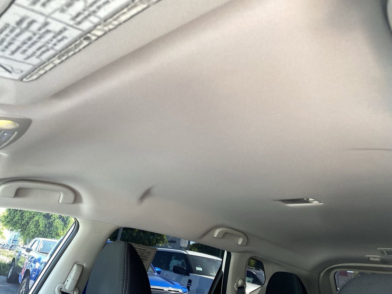 Used 2017 Nissan Rogue SV FWD image 33