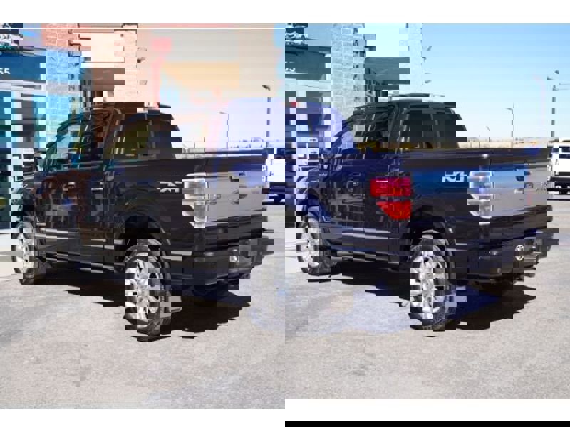 Used 2013 Ford F150 Platinum w/ Max Trailer Tow Pkg image 8