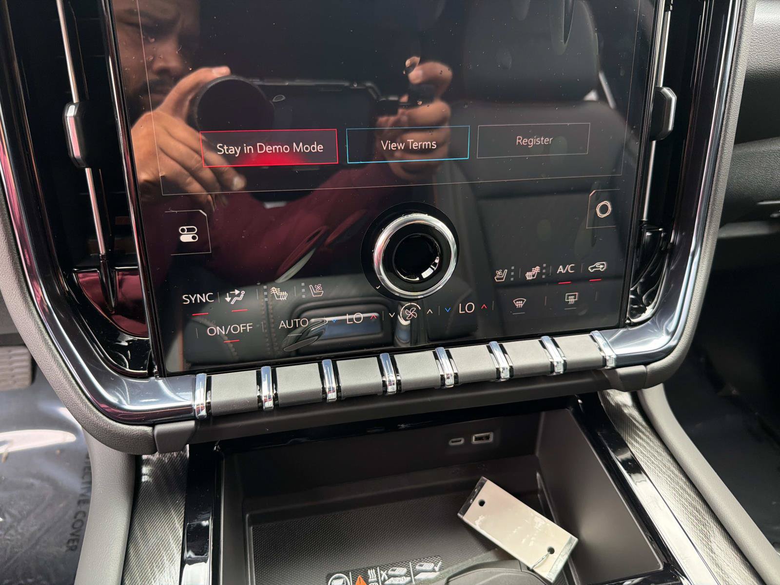 New 2026 GMC Yukon AT4 w/ AT4 Premium Plus Package AWD/4WD image 25