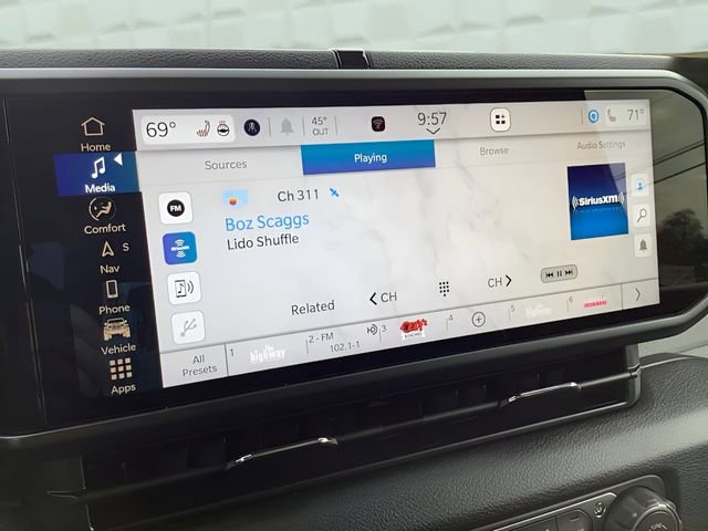 New 2026 Jeep Gladiator Sport AWD/4WD image 11