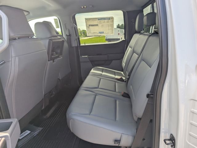 New 2026 Ford F550 4x4 Crew Cab image 11