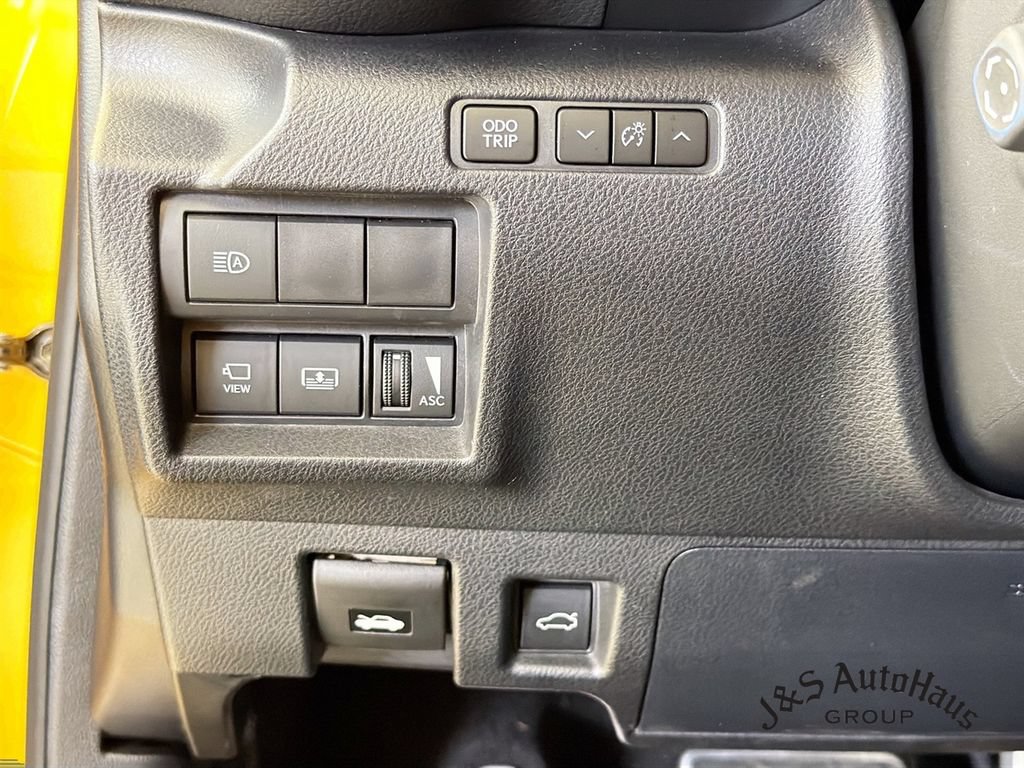 Used 2025 Lexus IS 500 RWD image 10