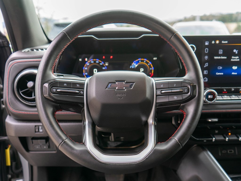 Used 2024 Chevrolet Colorado Z71 image 14