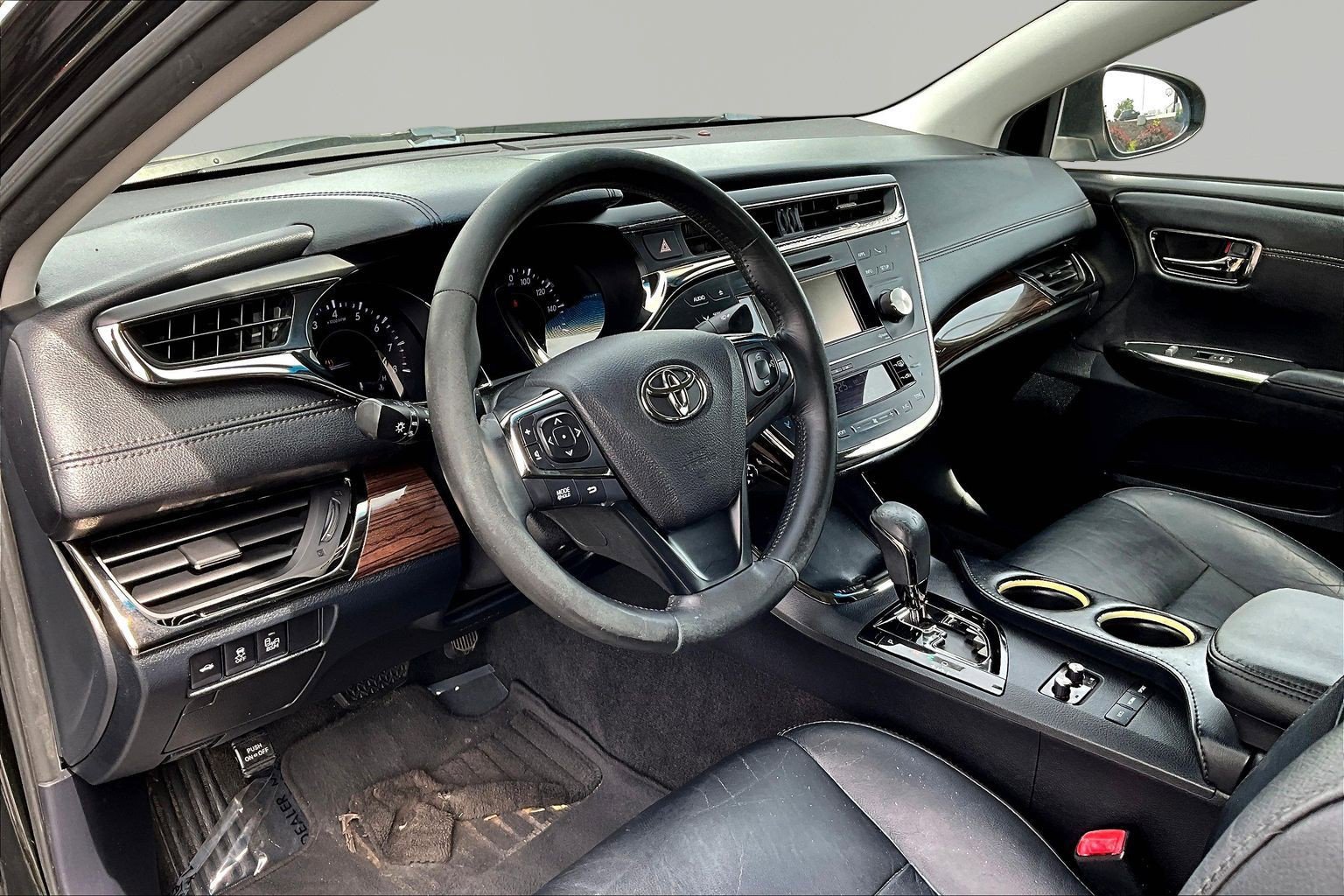 Used 2014 Toyota Avalon XLE Touring FWD image 17