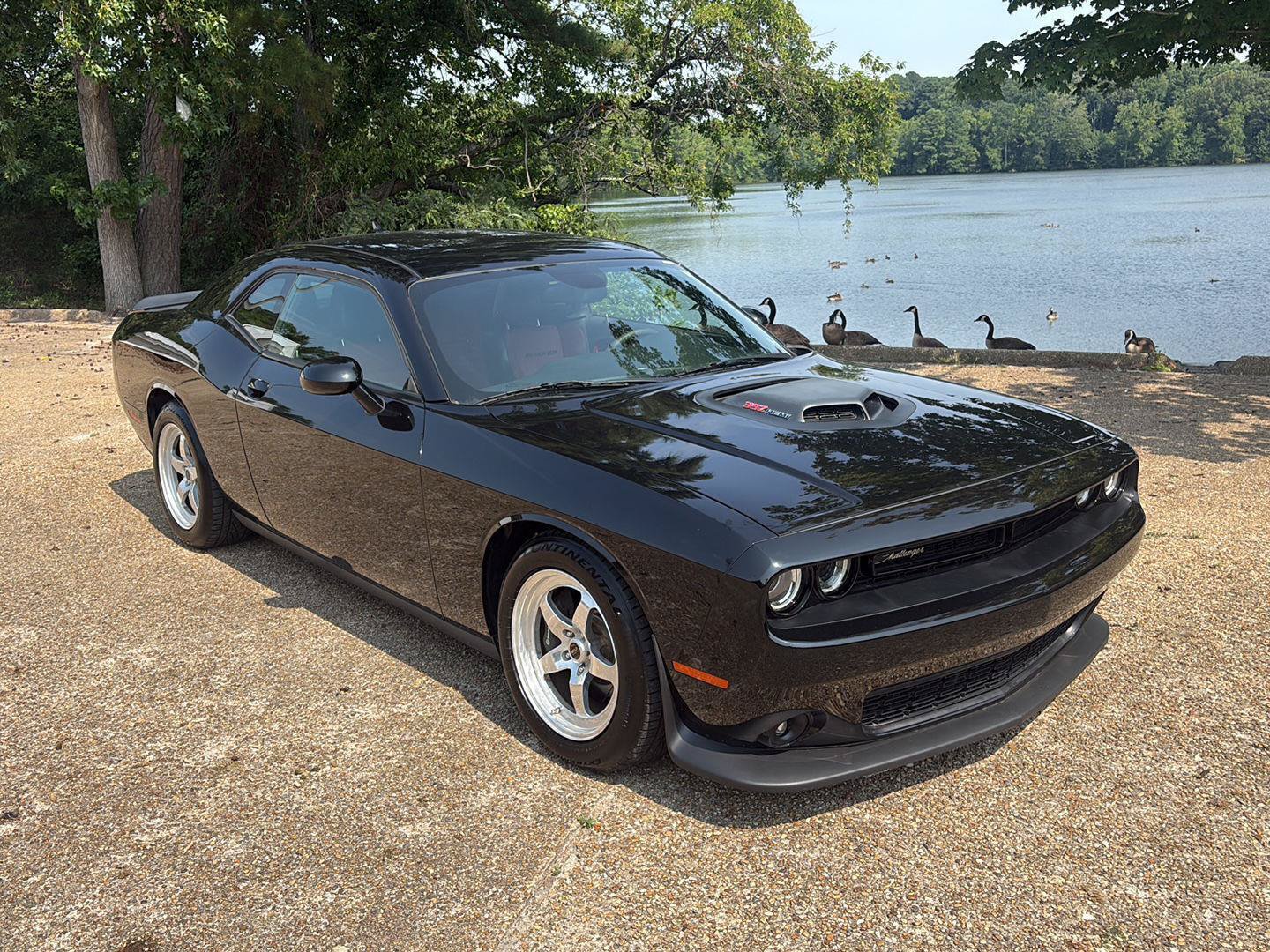 Used 2016 Dodge Challenger R/T Scat Pack RWD image 2