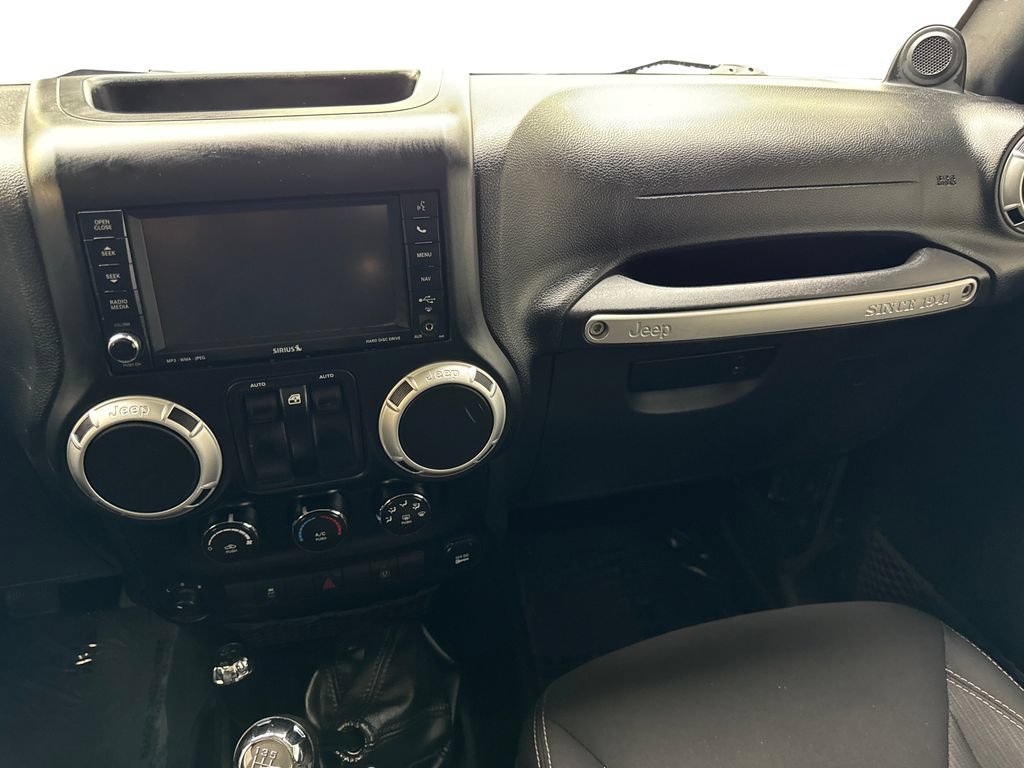 Used 2014 Jeep Wrangler Rubicon w/ Power Convenience Group AWD/4WD image 48