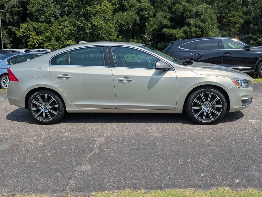 Used 2018 Volvo S60 T5 Inscription FWD image 9